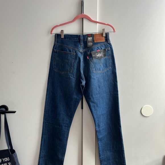 NWT Levi’s 501 Blue Jeans size 27x32 - Picture 3 of 8